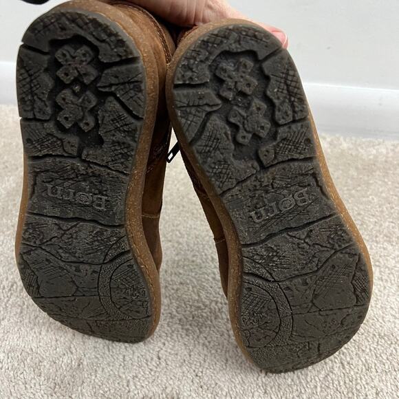 Born Tarkiln Suede Ankle Boots Distressed Women Size 8 - Picture 7 of 10